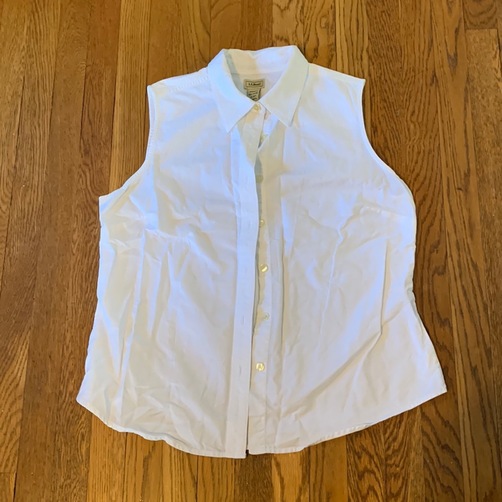 LL Bean sleeveless button down
